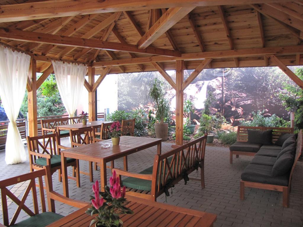 Aviator Hotel Restauracja & Spa Pabianice Eksteriør bilde