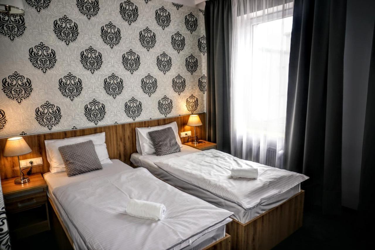 Aviator Hotel Restauracja & Spa Pabianice Eksteriør bilde
