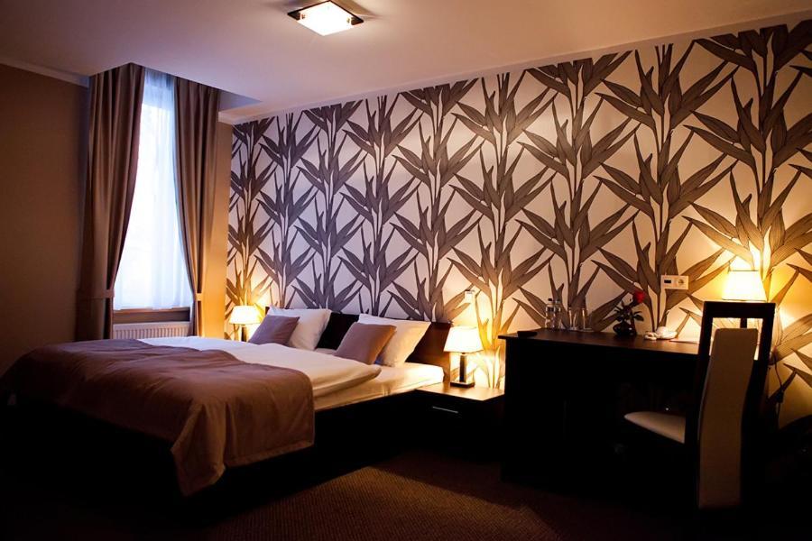 Aviator Hotel Restauracja & Spa Pabianice Eksteriør bilde