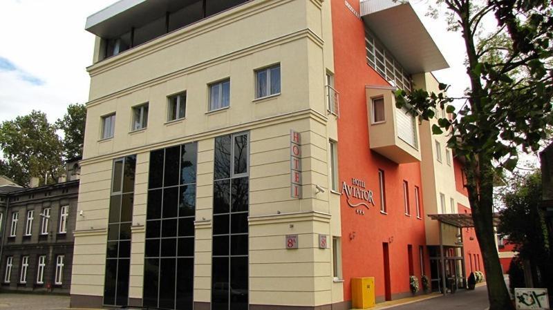 Aviator Hotel Restauracja & Spa Pabianice Eksteriør bilde
